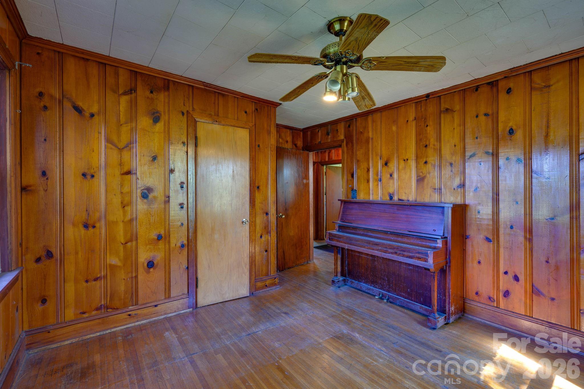 2414 North Olivers Cross Road Newton, NC 28658 - Photo 20 of 31