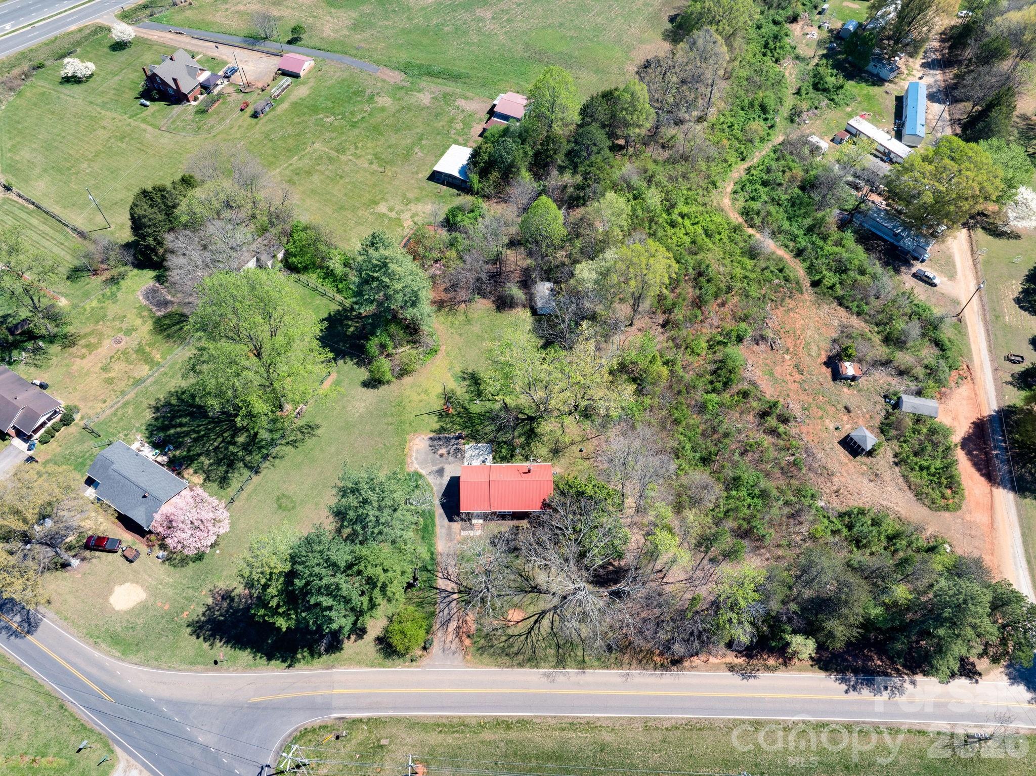 2414 North Olivers Cross Road Newton, NC 28658 - Photo 28 of 31