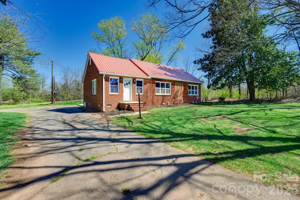 $150,000 | 2414 North Olivers Cross Road, Newton, NC 28658