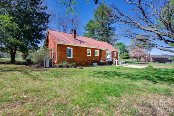 $150,000 | 2414 North Olivers Cross Road, Newton, NC 28658
