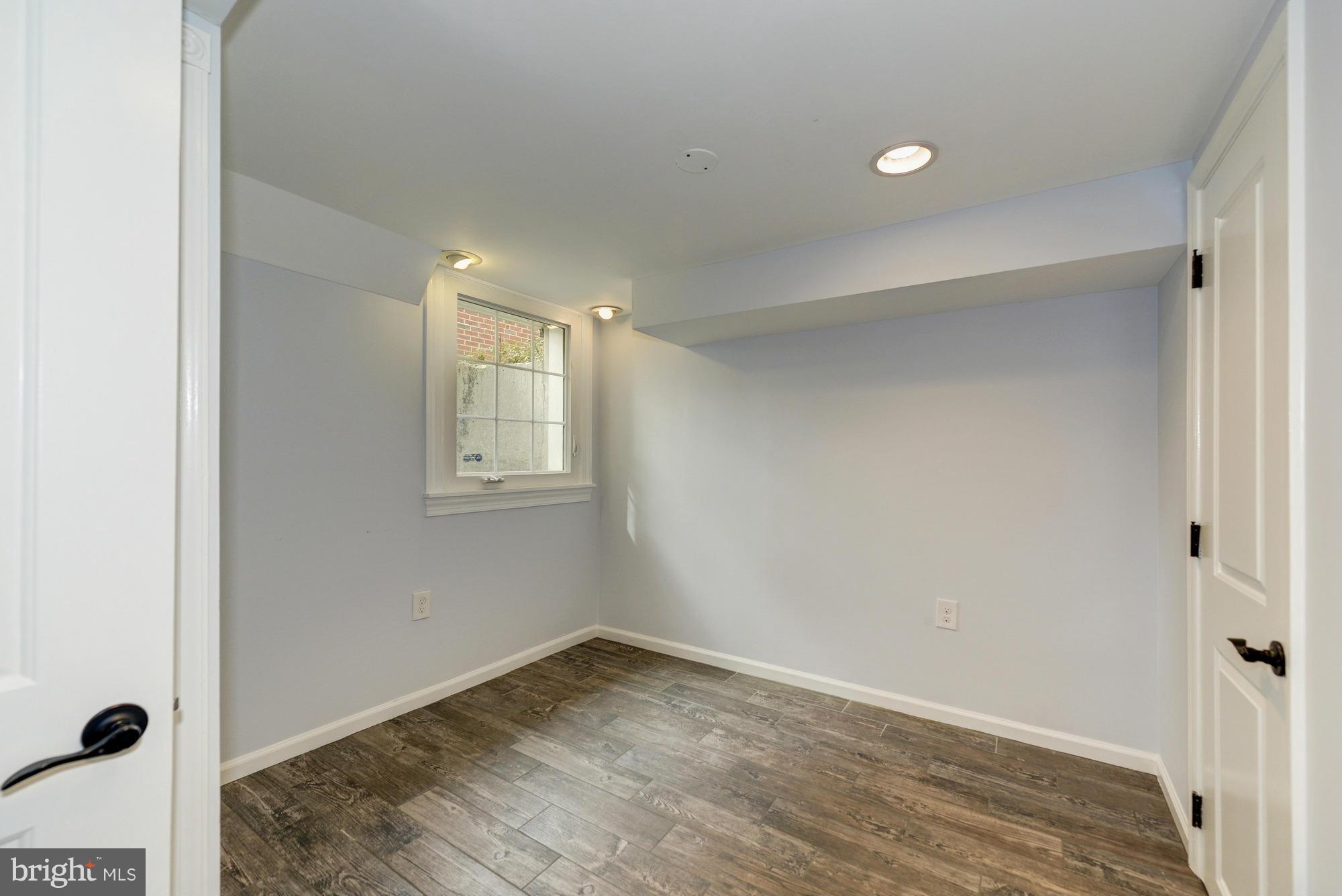 3510 Russell Road Alexandria, VA 22305 - Photo 24 of 30 a view of an empty room