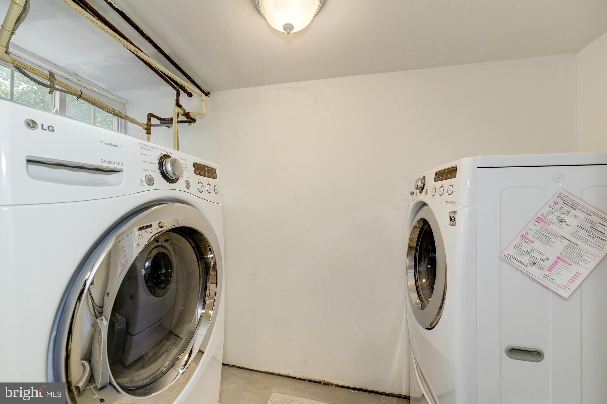 3510 Russell Road Alexandria, VA 22305 - Photo 26 of 30 a utility room with dryer and washer