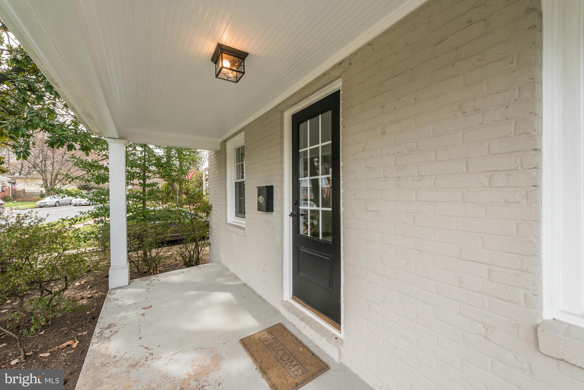 3510 Russell Road Alexandria, VA 22305 - Photo 4 of 30