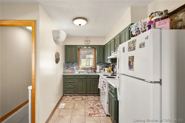 $385,000 | 1917 East Dutch Creek Road, Pekin, IN 47165