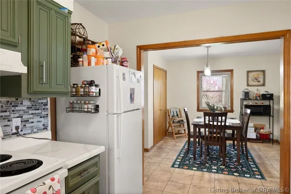 $385,000 | 1917 East Dutch Creek Road, Pekin, IN 47165