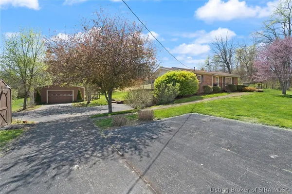 $385,000 | 1917 East Dutch Creek Road, Pekin, IN 47165