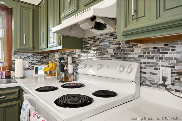 $385,000 | 1917 East Dutch Creek Road, Pekin, IN 47165