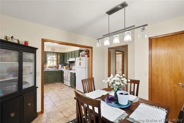 $385,000 | 1917 East Dutch Creek Road, Pekin, IN 47165