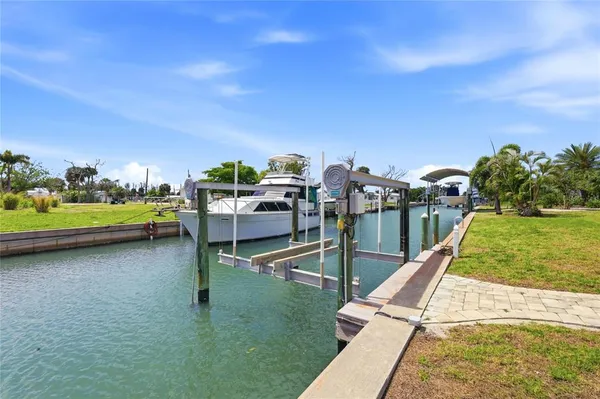 $775,000 | 1959 Mississippi Avenue, Englewood, FL 34224