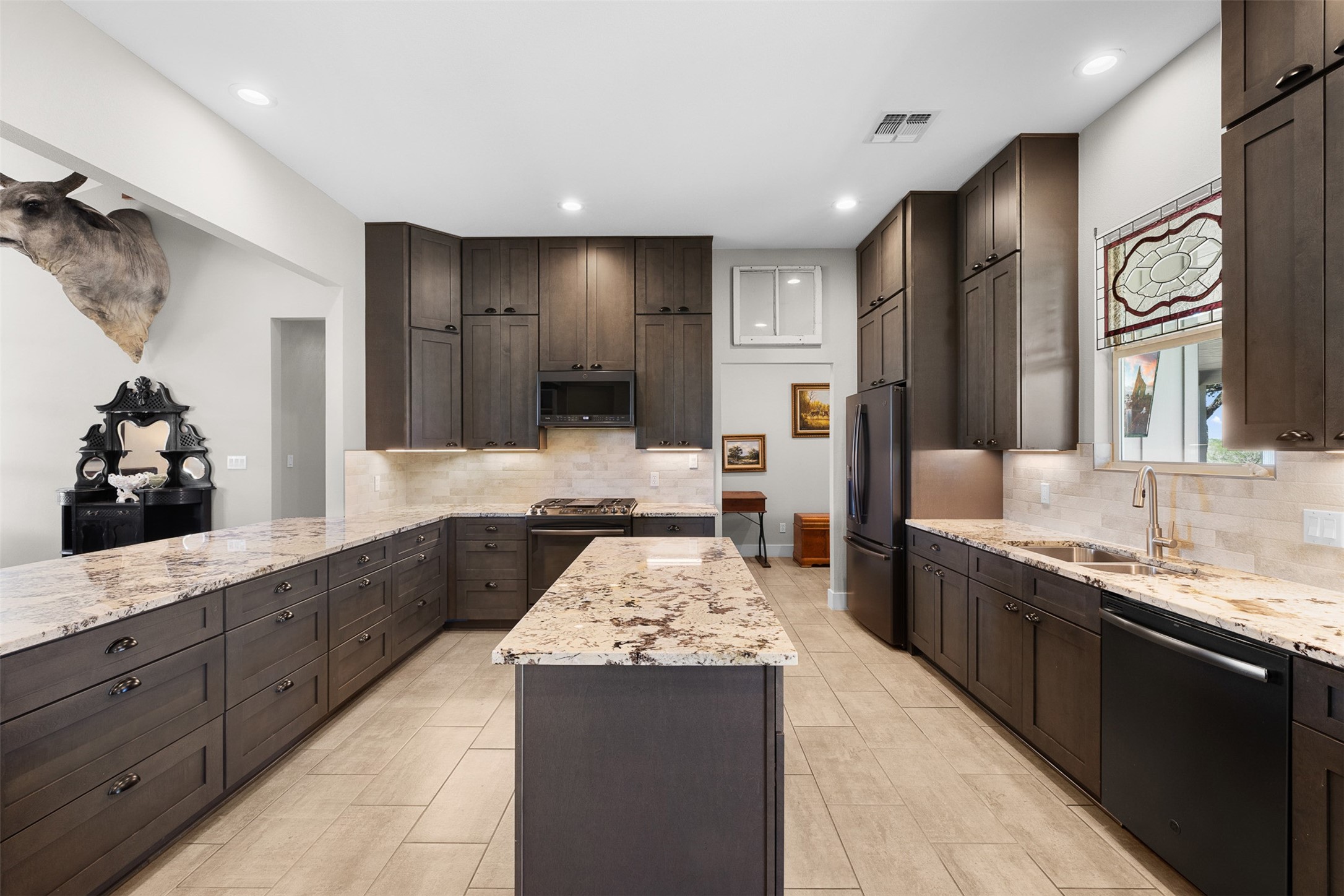 2345 Frank Road La Grange, TX 78945 - Photo 4 of 30