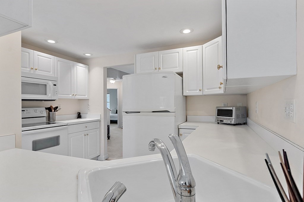 2 Strawberry Lane, Unit C Hudson, MA 01749 - Photo 14 of 33