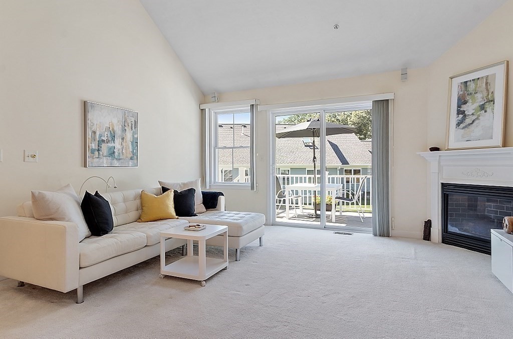 2 Strawberry Lane, Unit C Hudson, MA 01749 - Photo 6 of 33