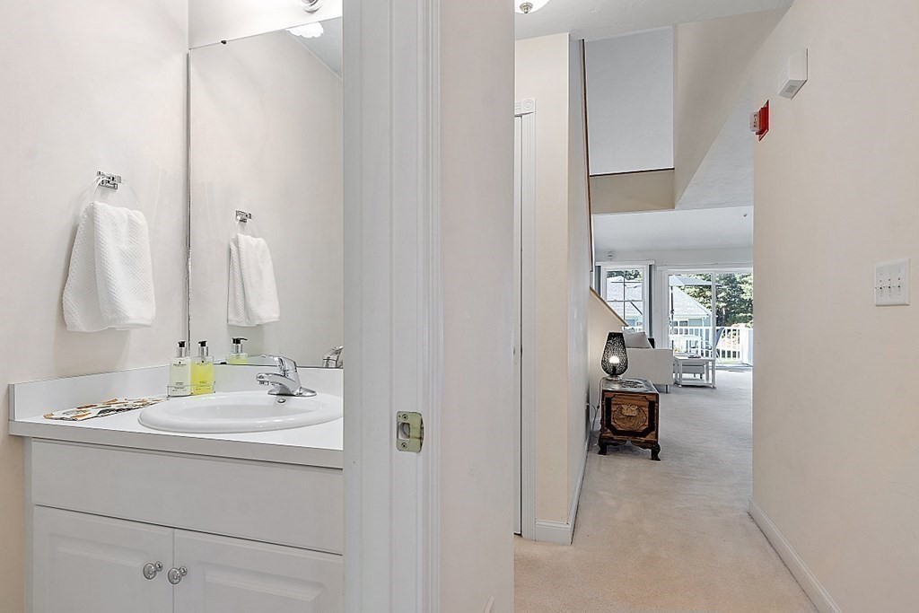 2 Strawberry Lane, Unit C Hudson, MA 01749 - Photo 9 of 33