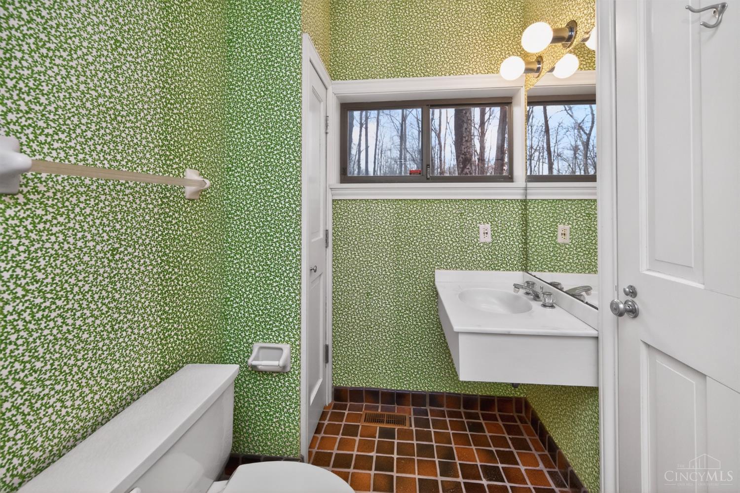 8905 Hopewell Road Cincinnati, OH 45242 - Photo 41 of 51