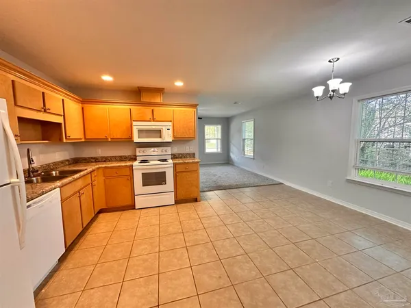 $1,695 | 4780 Oakland Drive, Pensacola, FL 32526