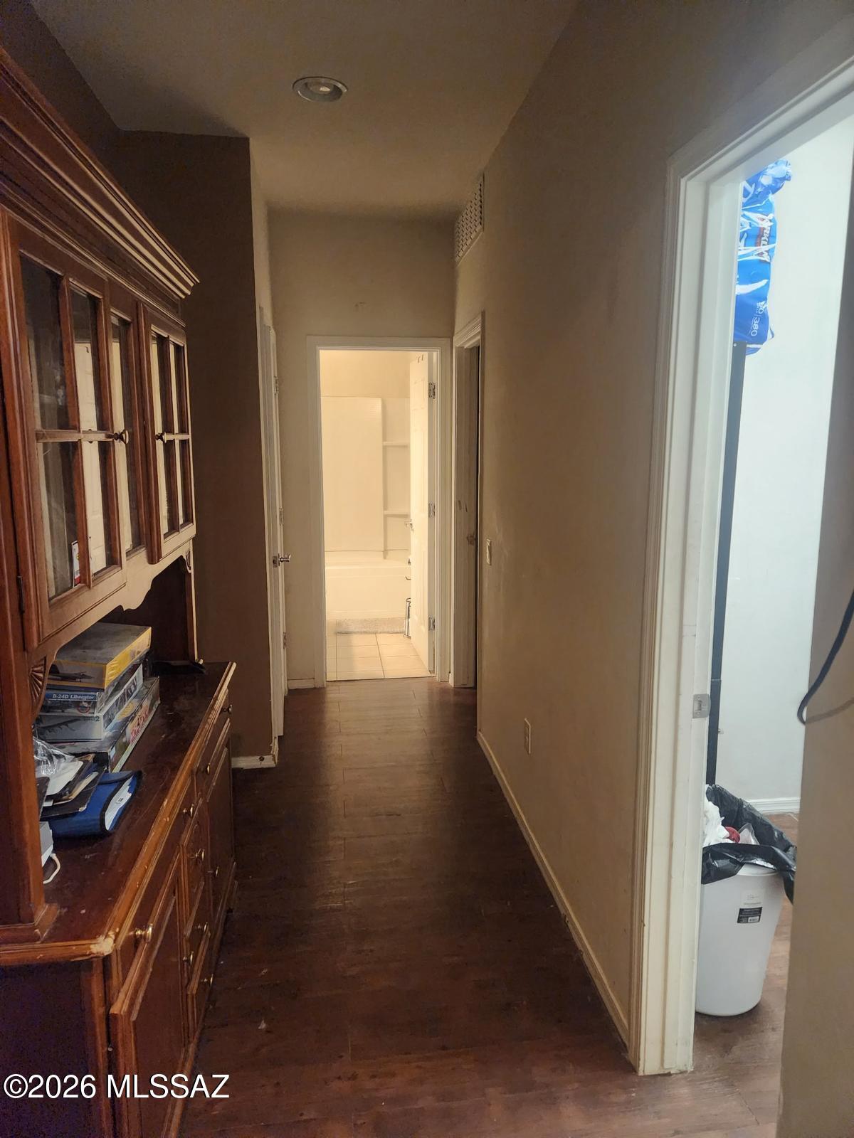 34360 South Miner Road Red Rock, AZ 85145 - Photo 10 of 12 Hallway / Interior