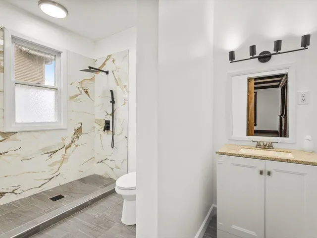 $180,000 | 1516 South 5th Street, Rockford, IL 61104