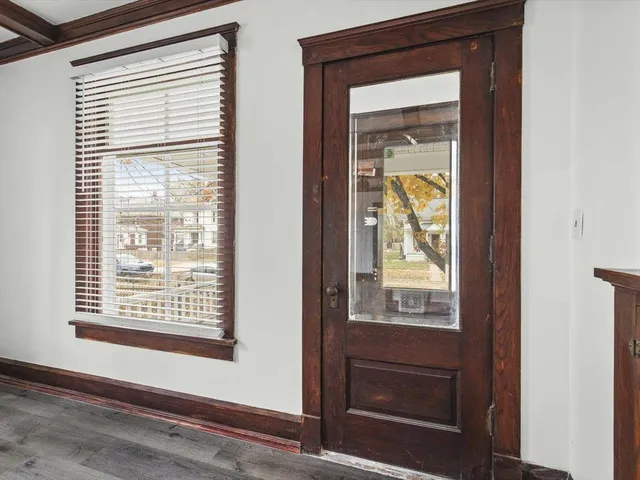 $180,000 | 1516 South 5th Street, Rockford, IL 61104