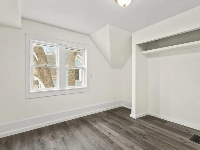 $180,000 | 1516 South 5th Street, Rockford, IL 61104