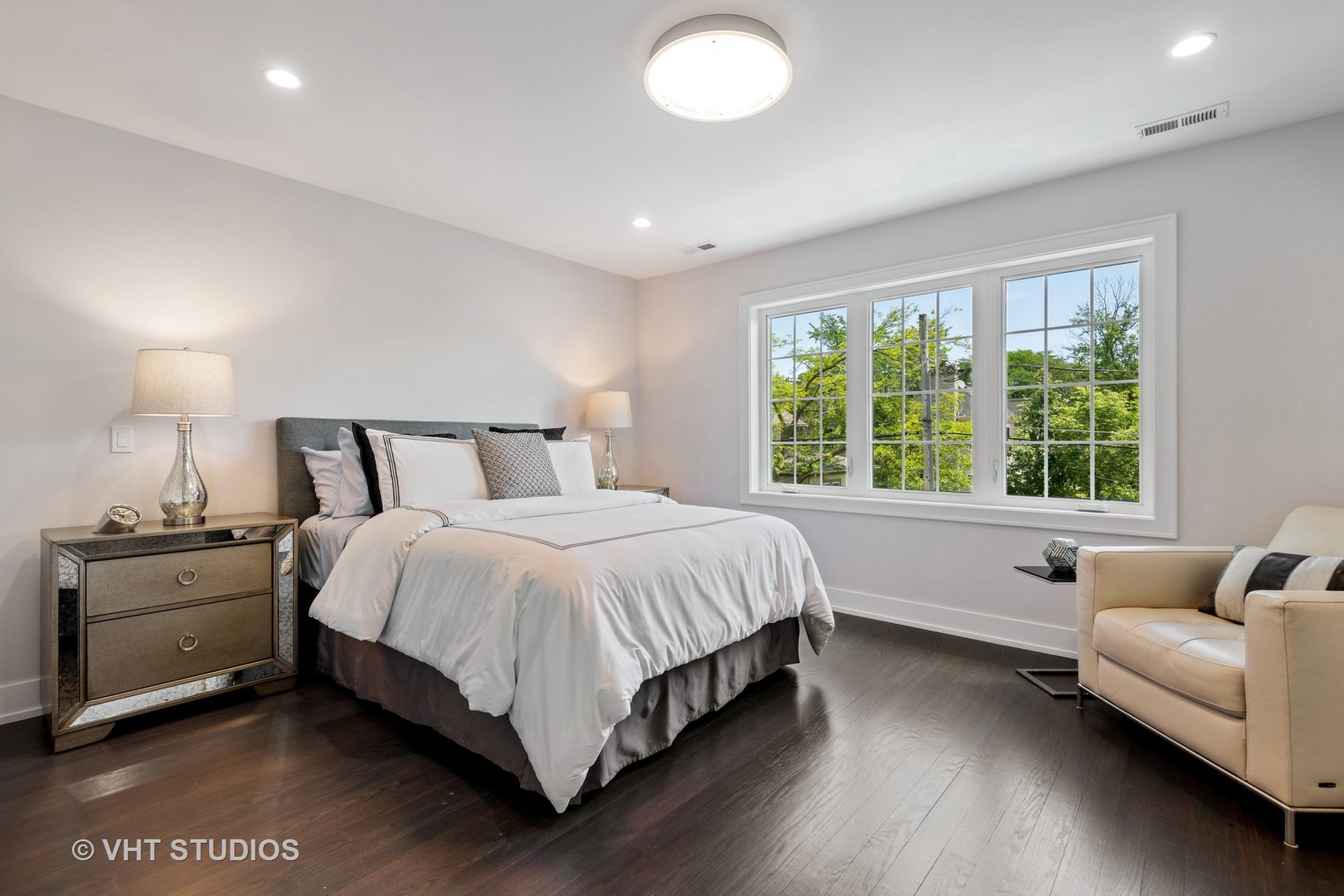 120 16th Street Wilmette, IL 60091 - Photo 15 of 34 a bedroom with a bed and a couch