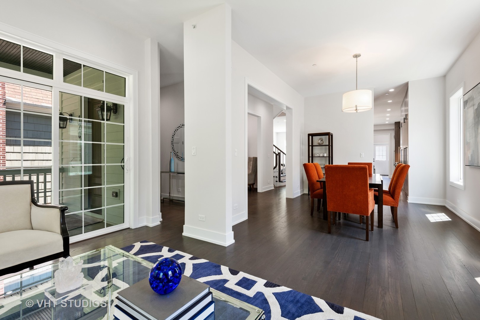120 16th Street Wilmette, IL 60091 - Photo 4 of 34 a living room with furniture and wooden floor