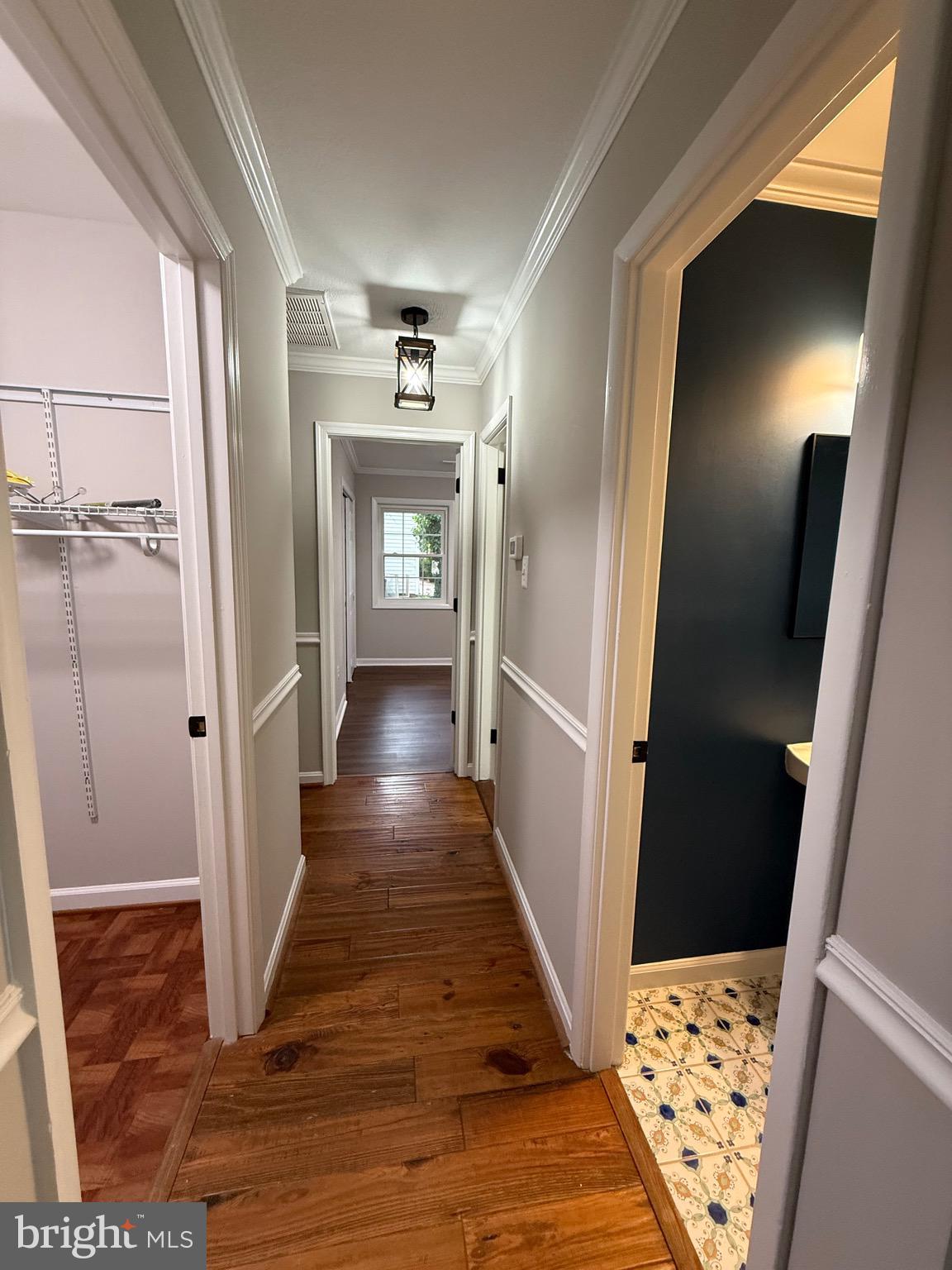 7412 Axton Street Springfield, VA 22151 - Photo 14 of 50 Hall to BR4 & BR5
