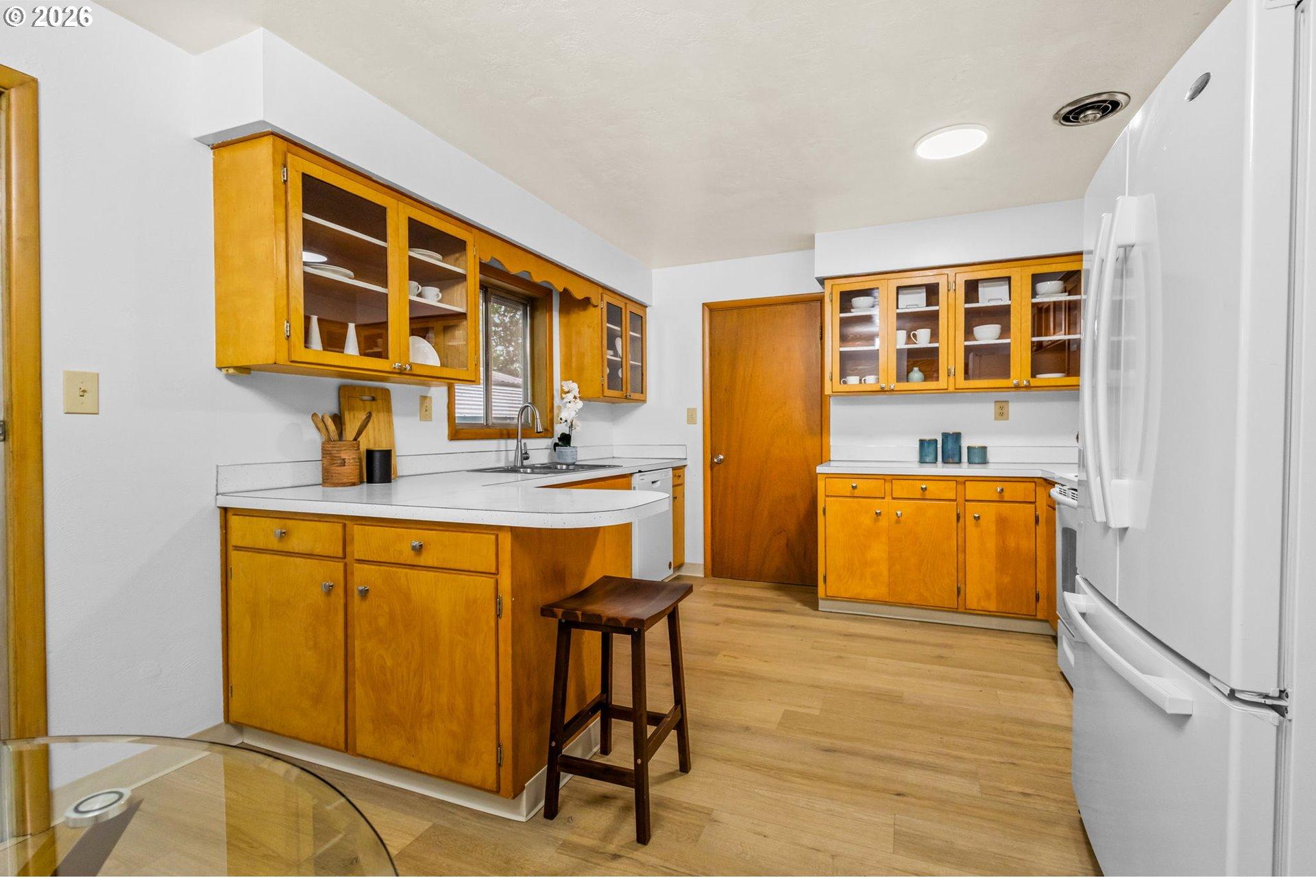4966 Swegle Road Northeast Salem, OR 97301 - Photo 10 of 43 Gallery Image 10