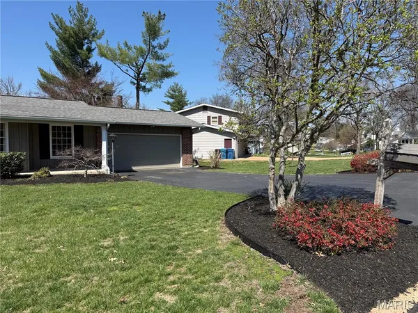 $364,000 | 313 Providence Road, Ballwin, MO 63011