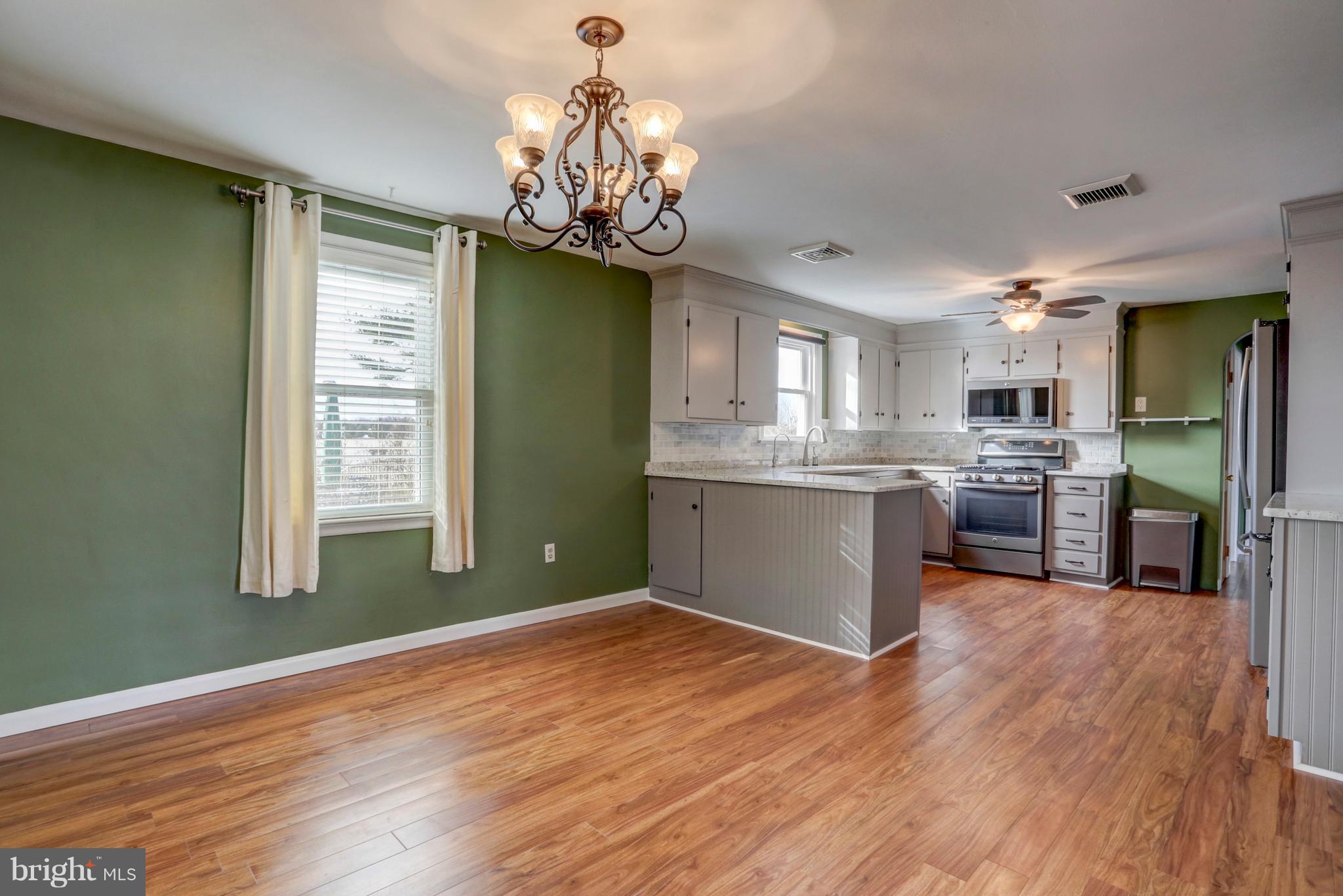1360 Graystone Road Manheim, PA 17545 - Photo 6 of 29 Kitchen