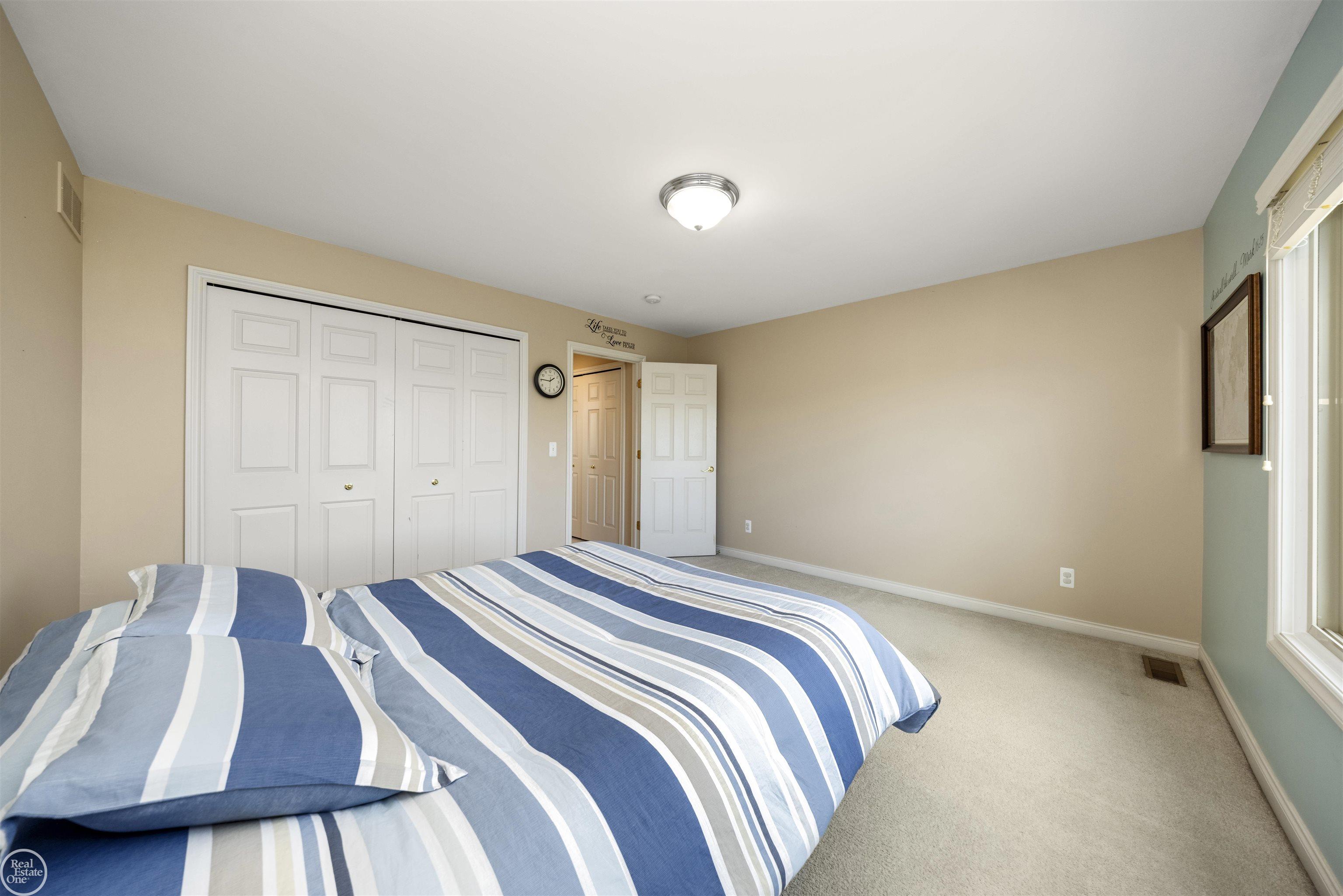 50442 Nesting Ridge Drive Macomb, MI 48044 - Photo 33 of 54 50168039-d4597818-513a-4073-86b1-80af674dfc6f.JPG