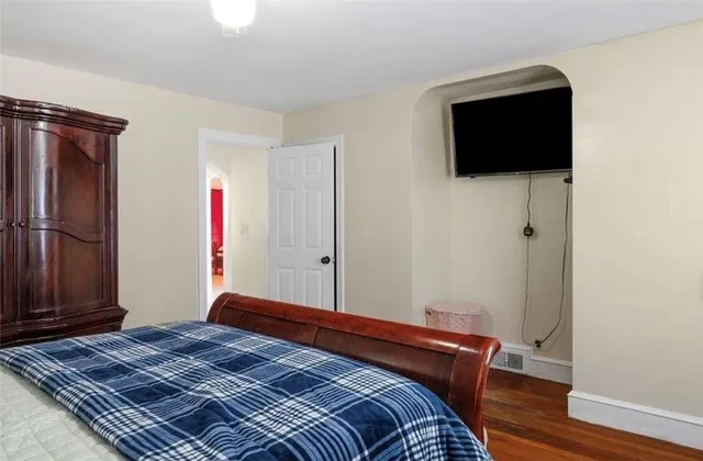 $579,000 | 400 Newport Avenue, Pawtucket, RI 02861