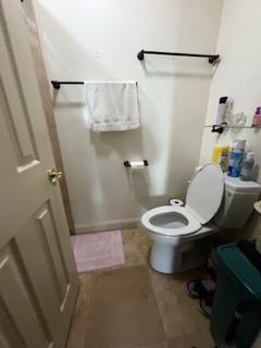 112 Robin Court Hercules, CA 94547 - Photo 5 of 21 a bathroom with a sink a toilet and a shower