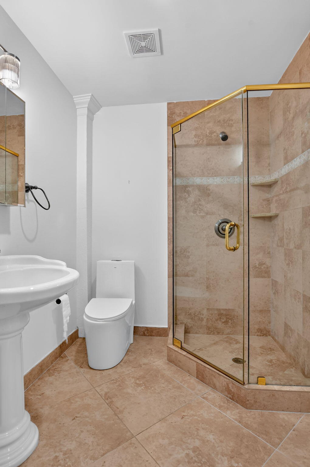 23338 La Vida Way Boca Raton, FL 33433 - Photo 37 of 52 2nd Bathroom