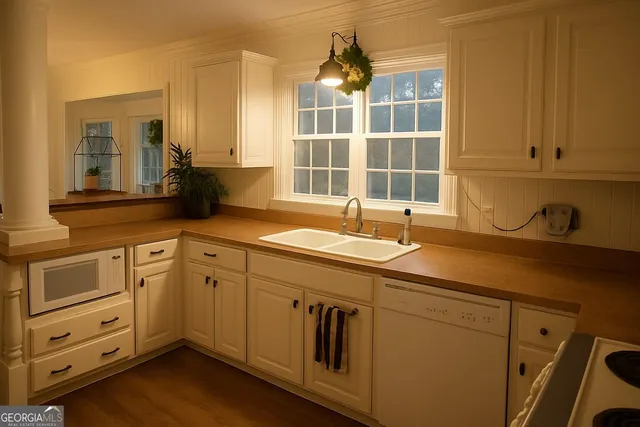 $610,000 | 102 Willowcrest Way, LaGrange, GA 30240