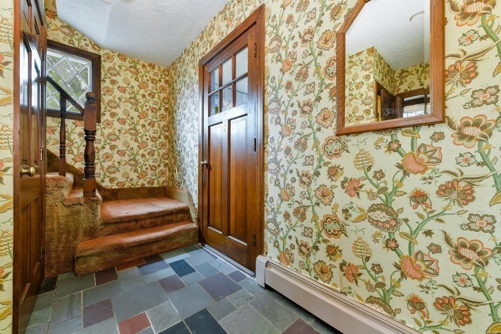 54 Indiana Terrace Newton, MA 02464 - Photo 6 of 39