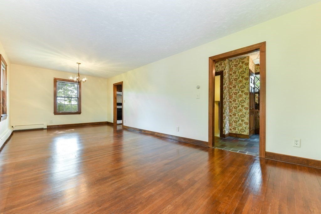 54 Indiana Terrace Newton, MA 02464 - Photo 9 of 39