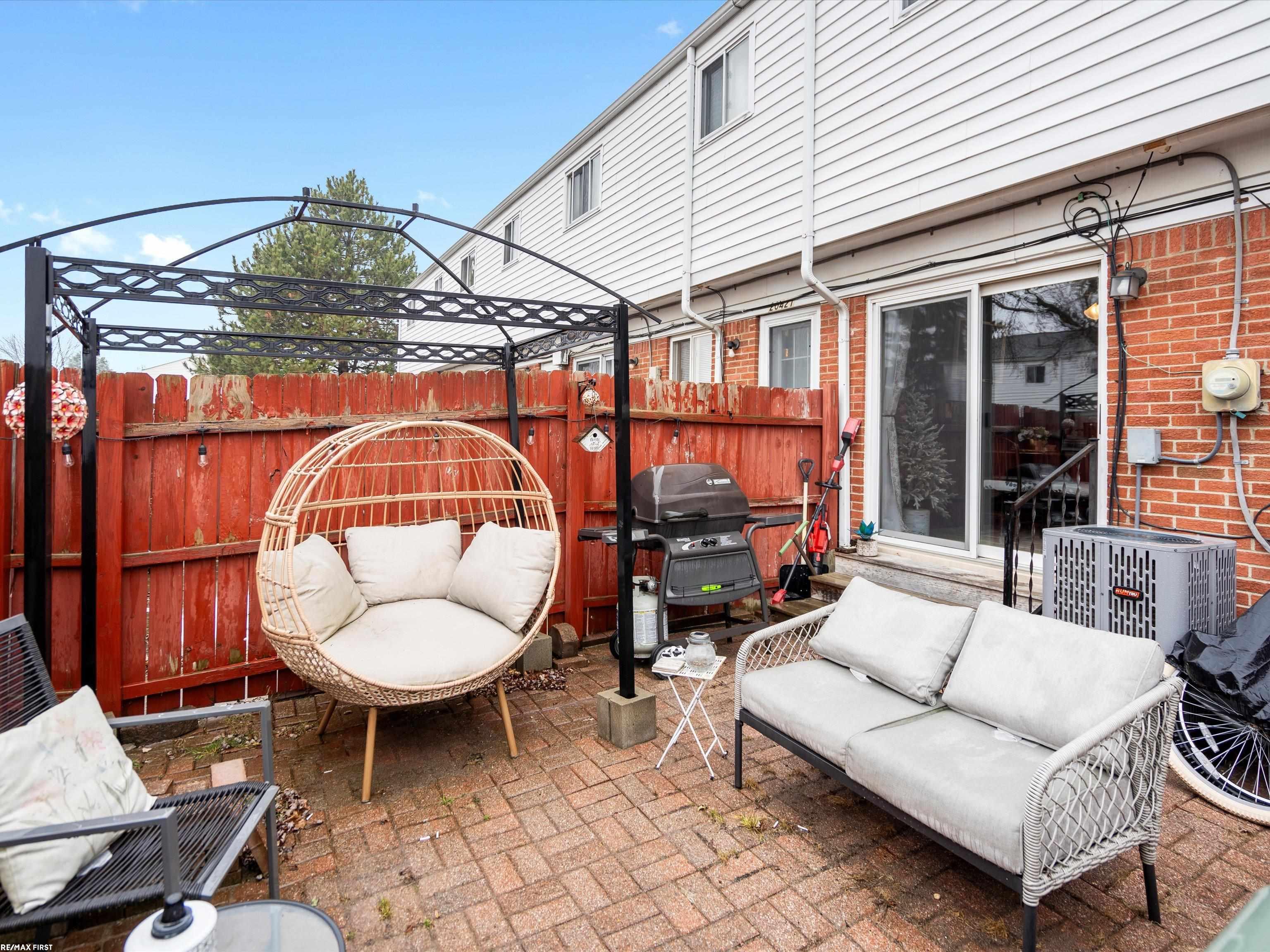 20419 15 Mile Road Clinton Township, MI 48035 - Photo 6 of 19 50166974-9df89e6b-22eb-4cfb-842c-4e25d20db69f.JPG