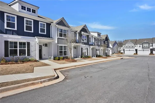 $2,295 | 1906 Victoria Road, Conyers, GA 30013