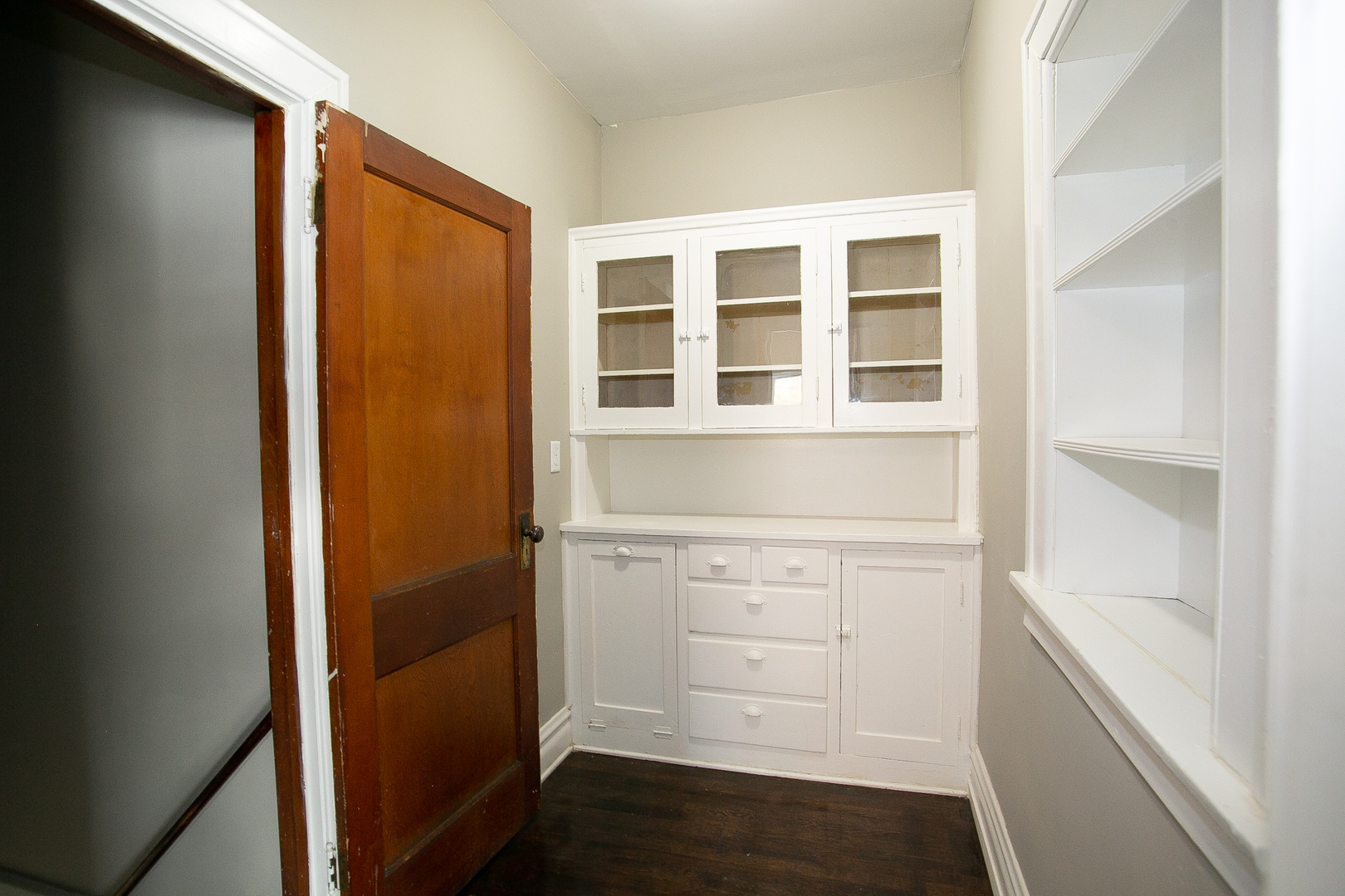 1659 Linden Road Homewood, IL 60430 - Photo 13 of 32 a view of walk in closet