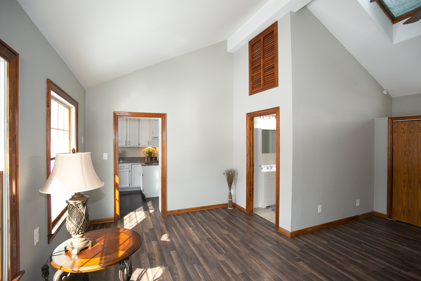 1659 Linden Road Homewood, IL 60430 - Photo 8 of 32 a view of a livingroom with furniture and wooden floor