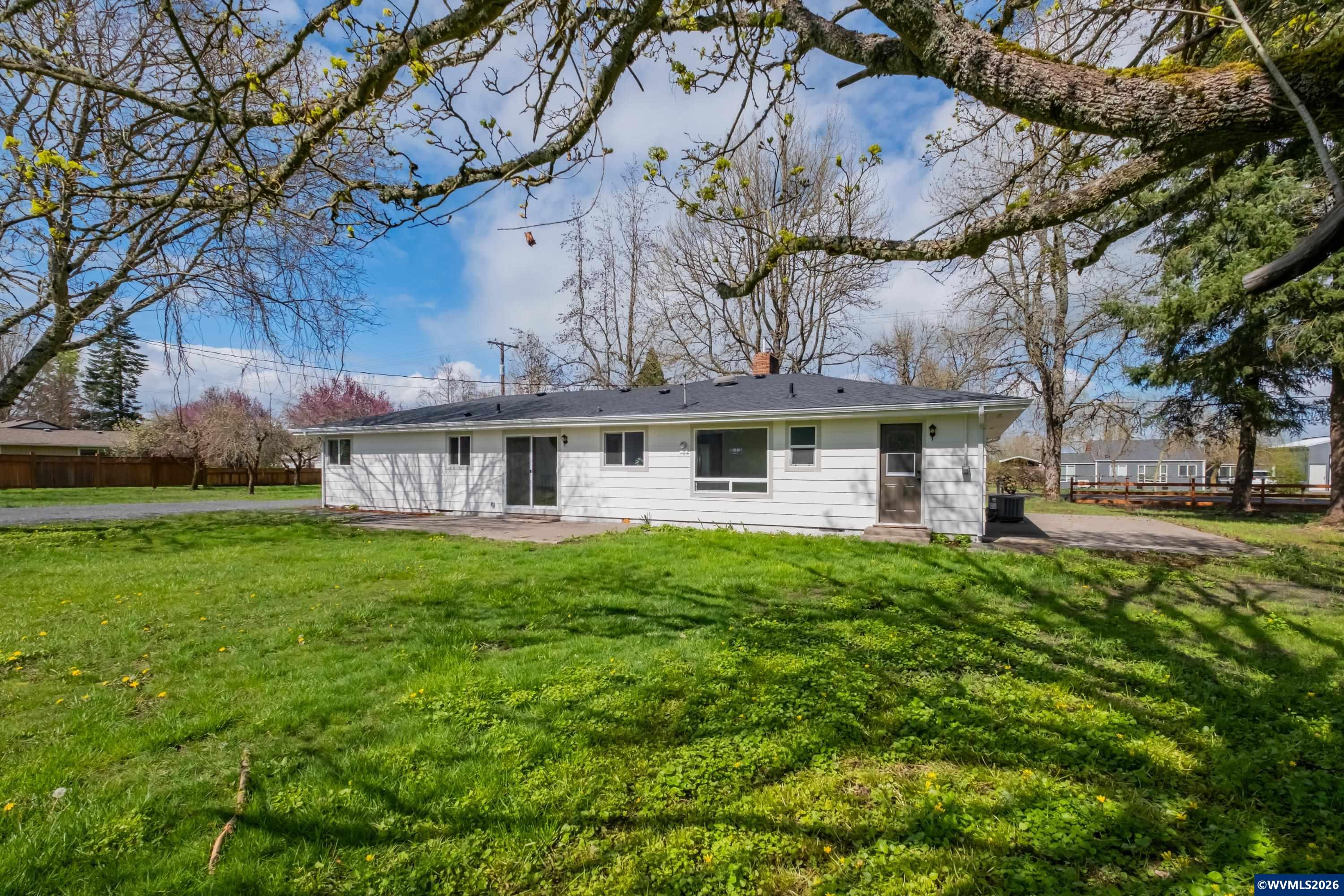 33001 Sandridge Road Lebanon, OR 97355 - Photo 37 of 50