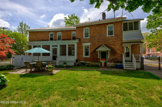 $1,249,990 | 5 George Street, Saratoga Springs, NY 12866