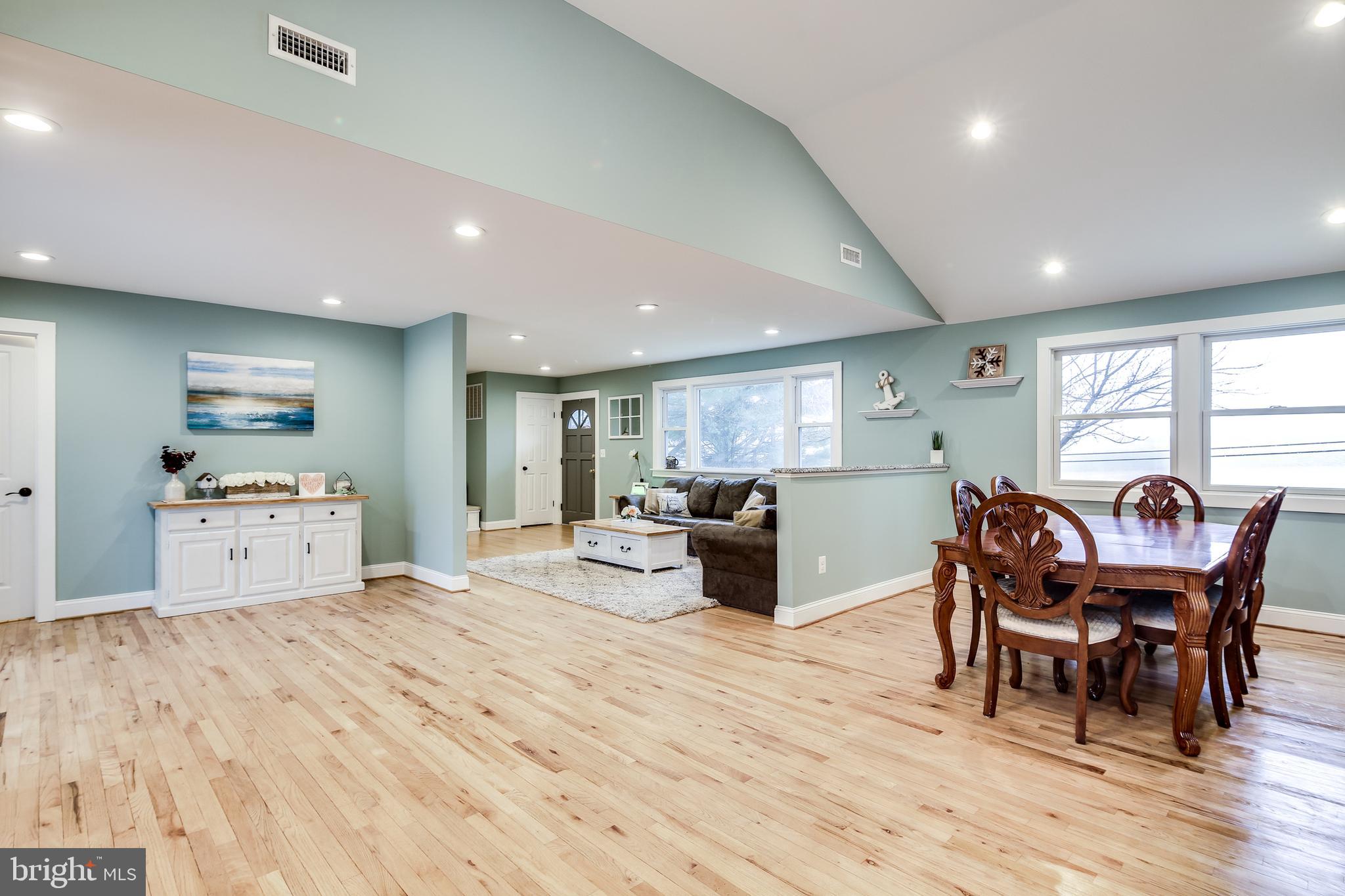 5216 Freter Road Sykesville, MD 21784 - Photo 18 of 35 LIVING ROOM
