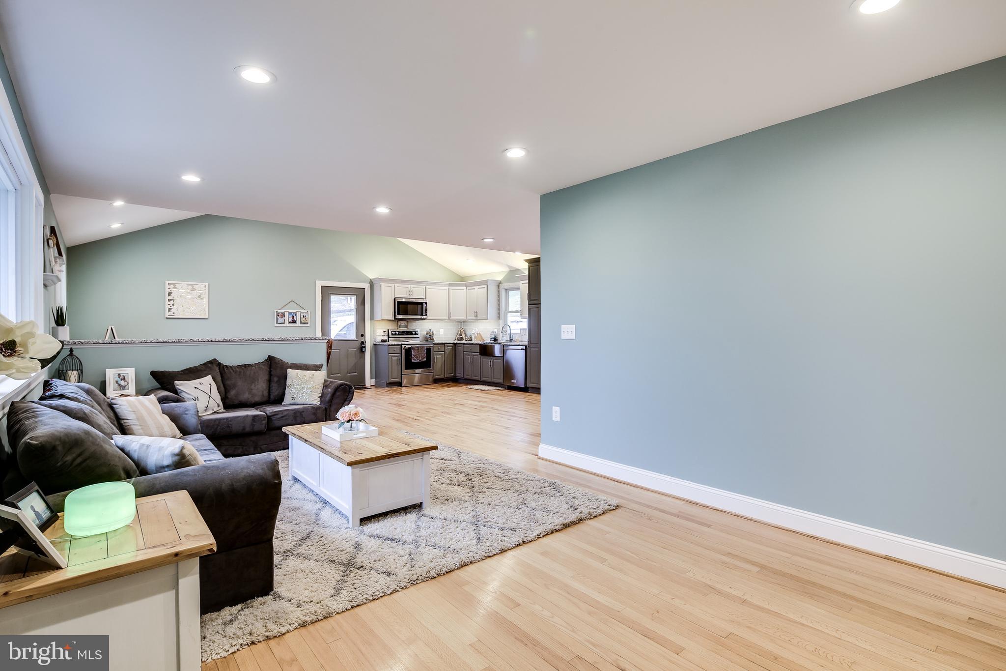 5216 Freter Road Sykesville, MD 21784 - Photo 10 of 35 LIVING ROOM