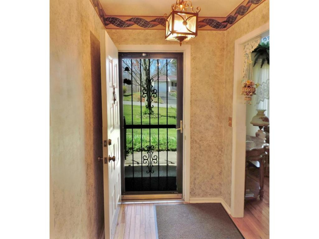 128 Couch Road Jonesborough, TN 37659 - Photo 5 of 24 Unique Foyer