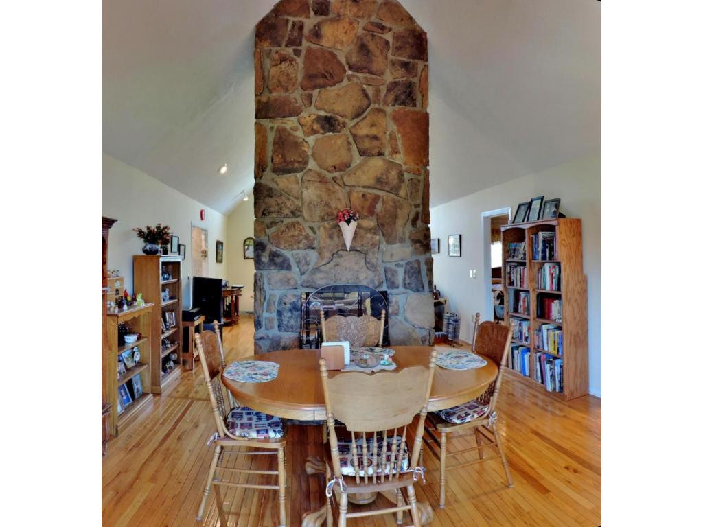 128 Couch Road Jonesborough, TN 37659 - Photo 10 of 24 Vaulted Ceiling in Dining Room