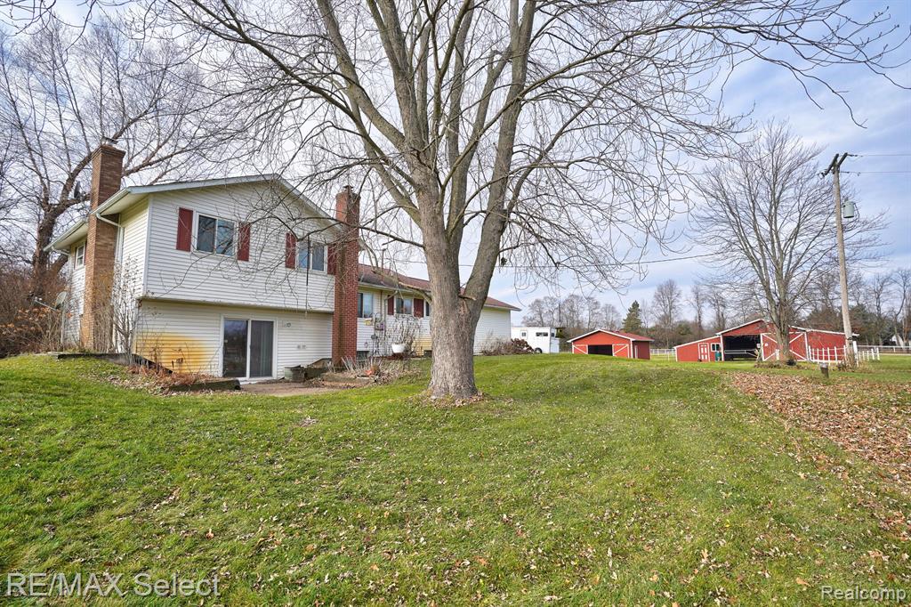6700 Fish Lake Road Holly, MI 48442 - Photo 7 of 39