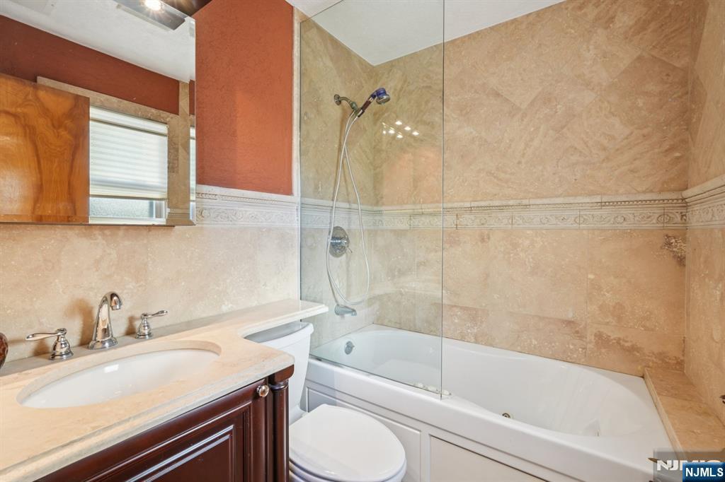 2 Ivy Lane Wallington, NJ 07057 - Photo 15 of 50