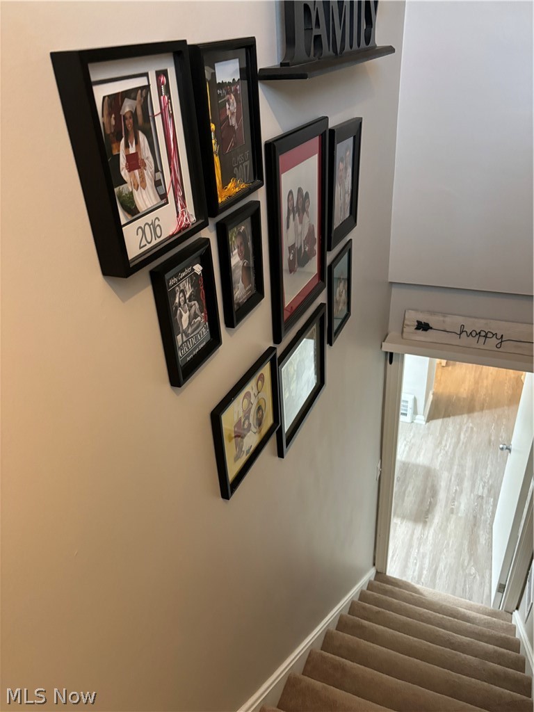 1440 West Miner Road Cleveland, OH 44124 - Photo 28 of 49 Stairway