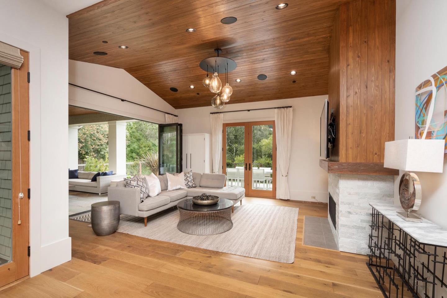 2875 Canyon Road Burlingame, CA 94010 - Photo 20 of 49 Gallery Image 20